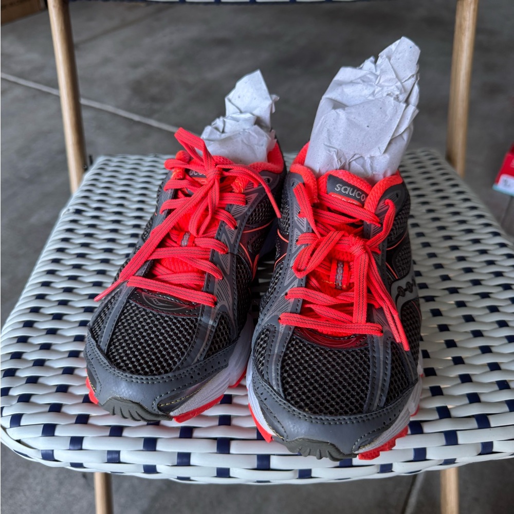 Saucony Black and red Athletic Shoes